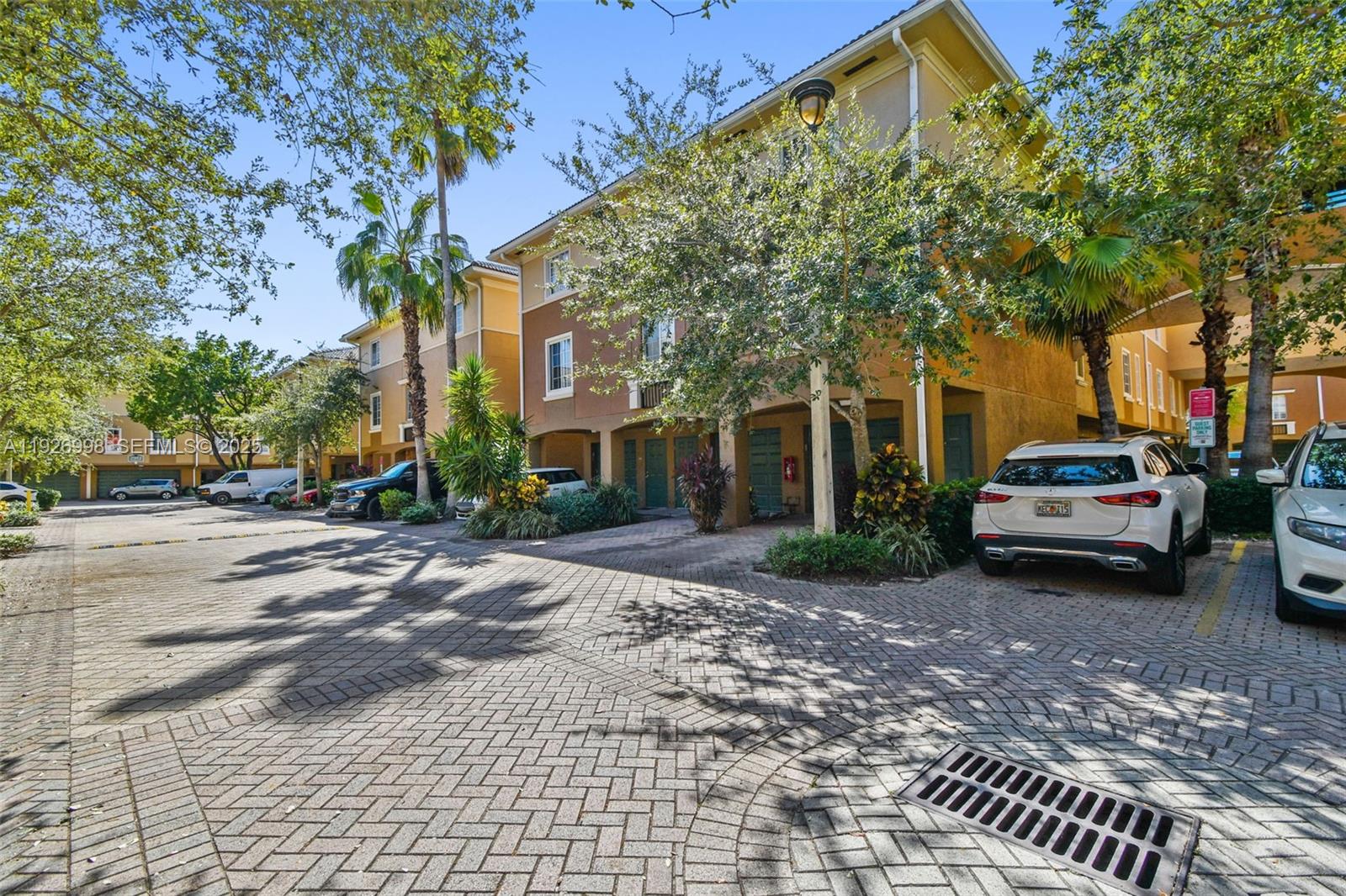 AVENTI AT AVENTURA CONDO - Residential Lease