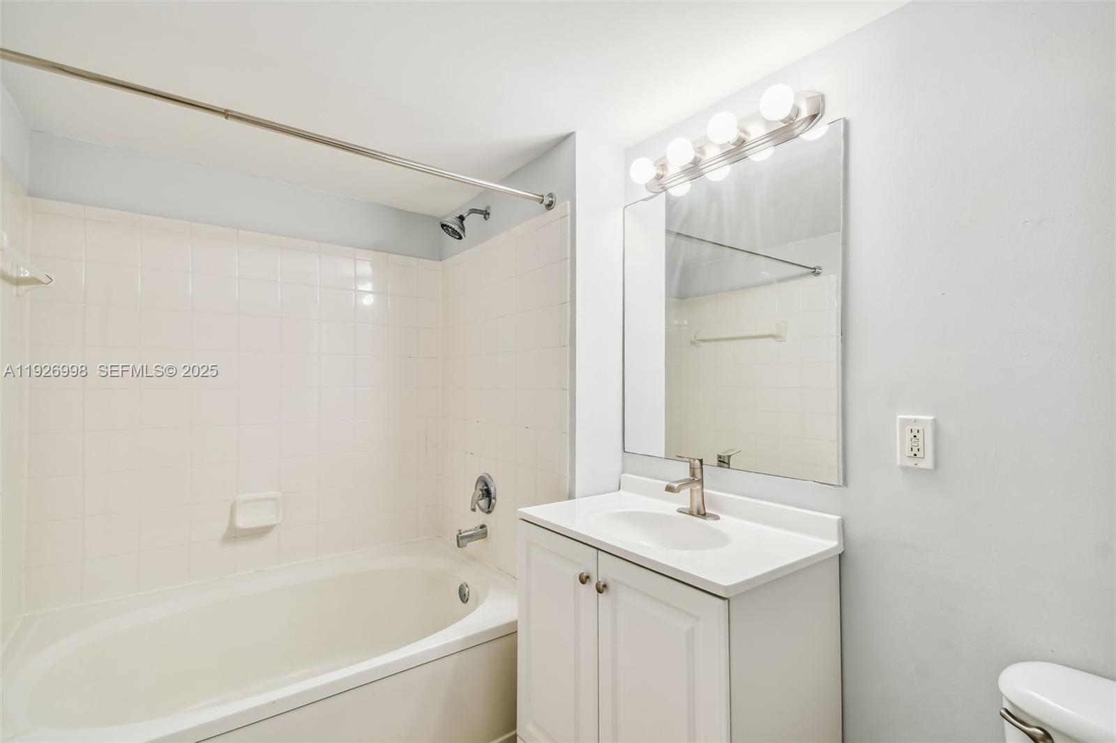 AVENTI AT AVENTURA CONDO - Residential Lease