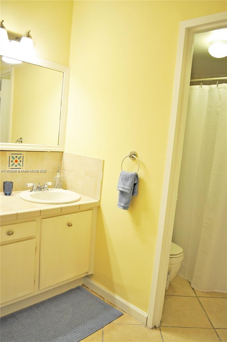 THE DECOPLAGE CONDO - Residential