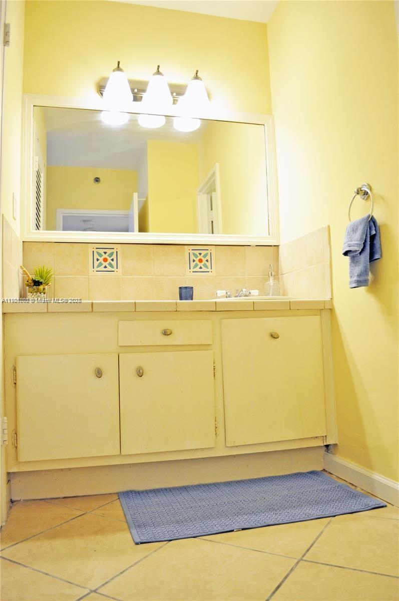 THE DECOPLAGE CONDO - Residential