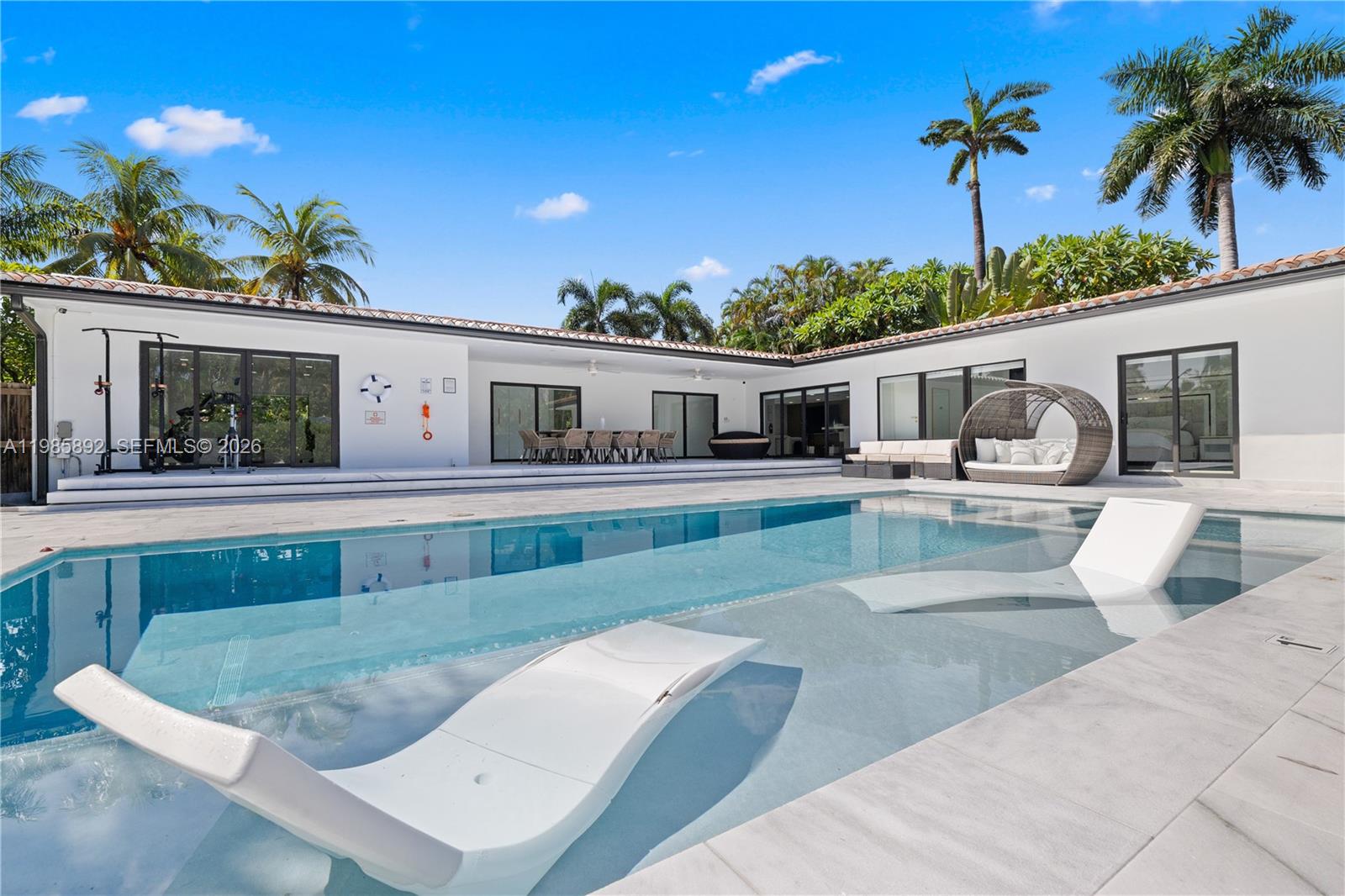 Hollywood Lakes - Residential Lease