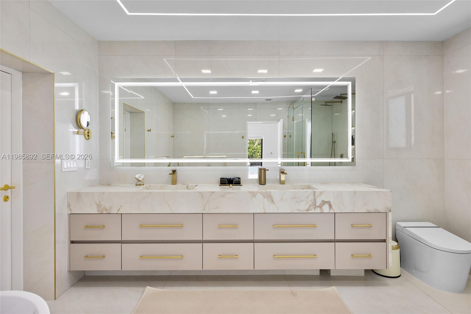 Hollywood Lakes - Residential Lease