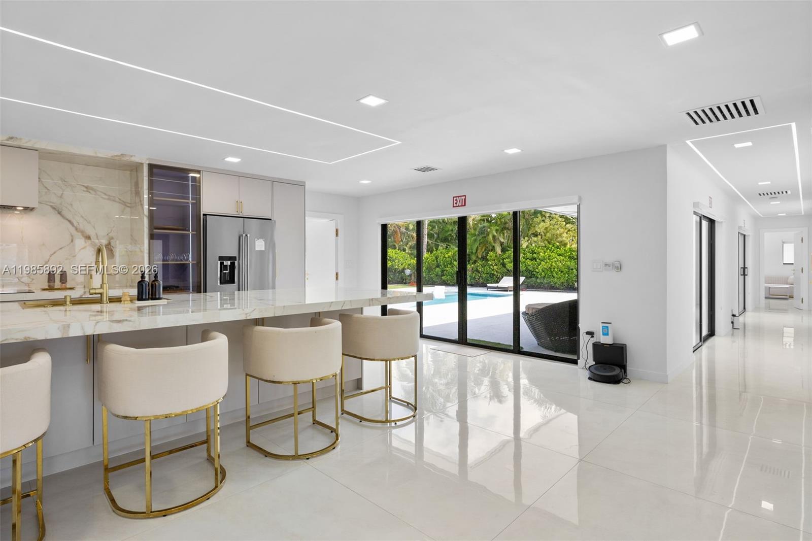 Hollywood Lakes - Residential Lease