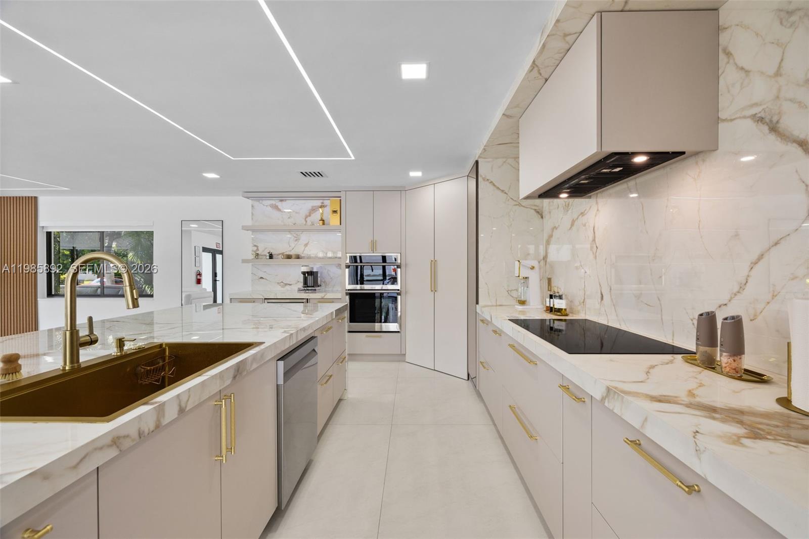 Hollywood Lakes - Residential Lease