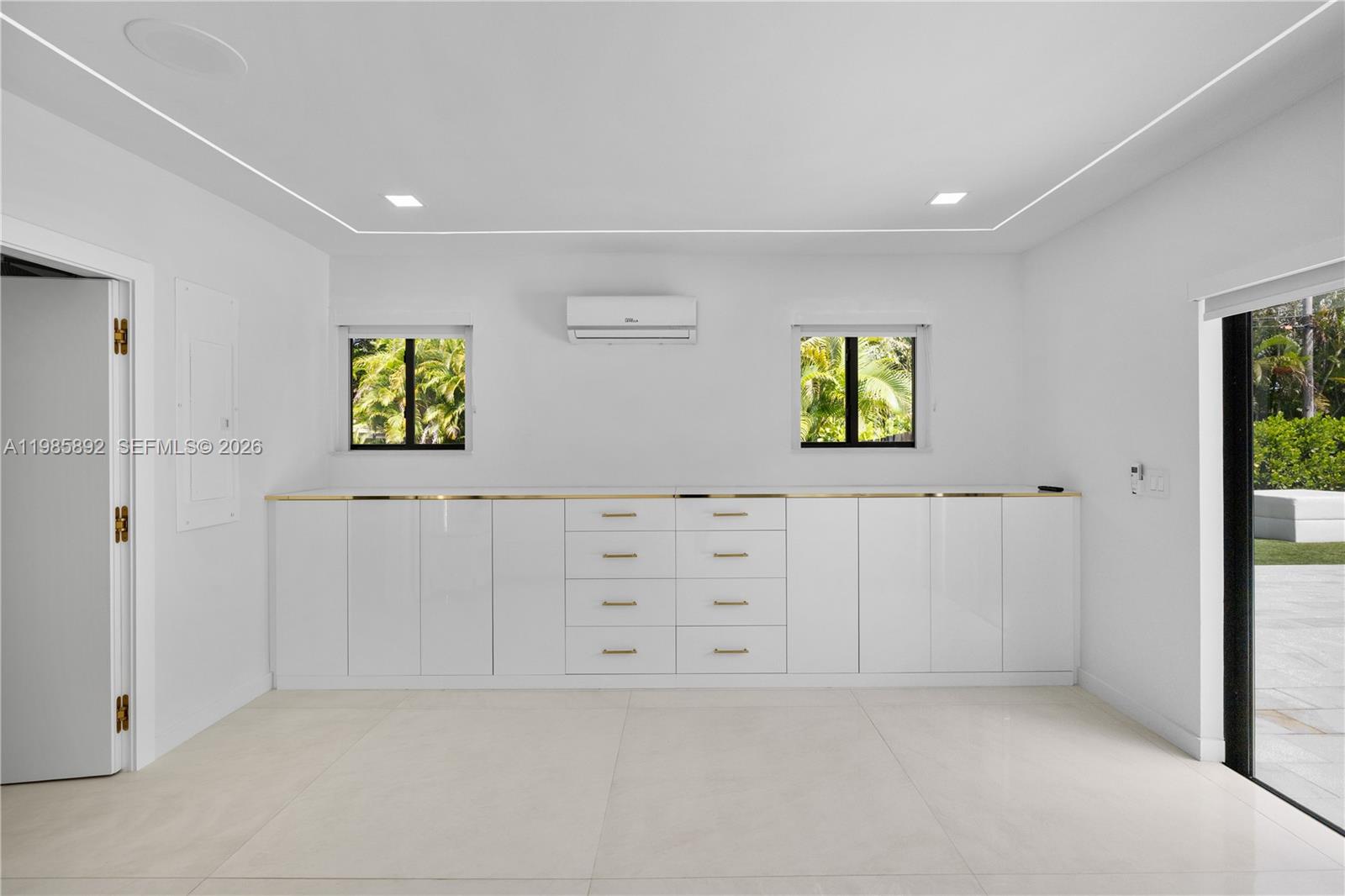 Hollywood Lakes - Residential Lease