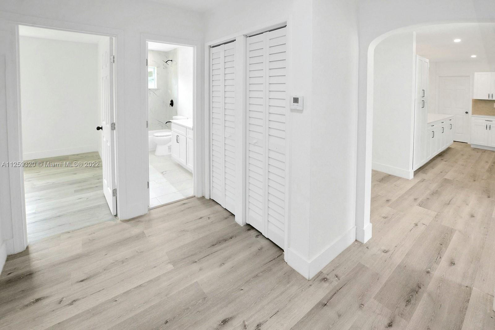 PLANTATION GARDENS - Residential Lease