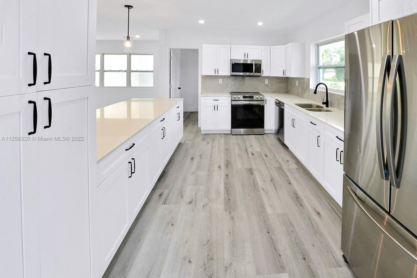 PLANTATION GARDENS - Residential Lease