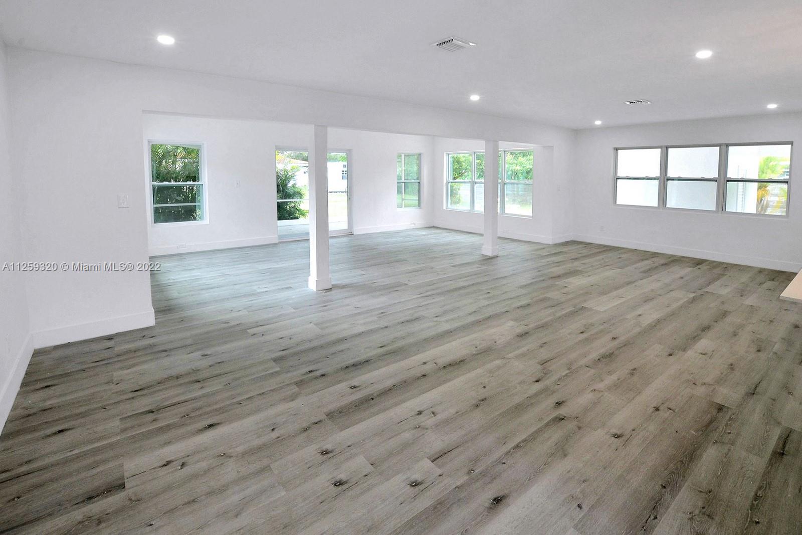 PLANTATION GARDENS - Residential Lease