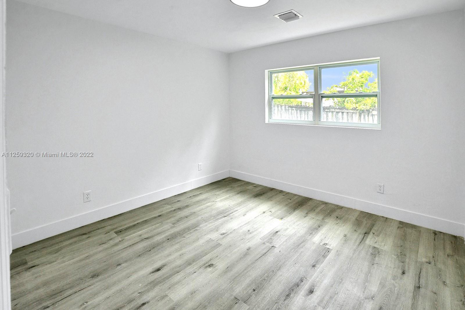 PLANTATION GARDENS - Residential Lease