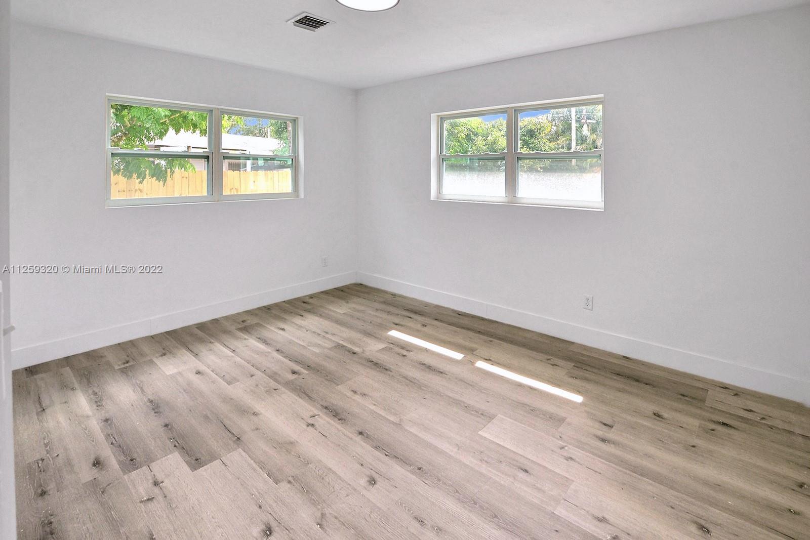 PLANTATION GARDENS - Residential Lease