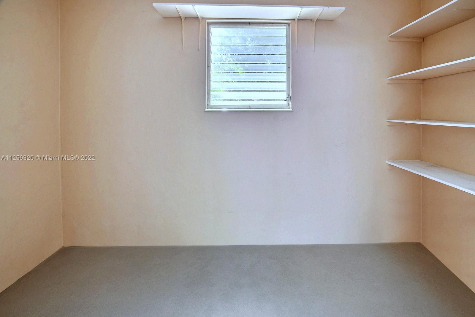 PLANTATION GARDENS - Residential Lease