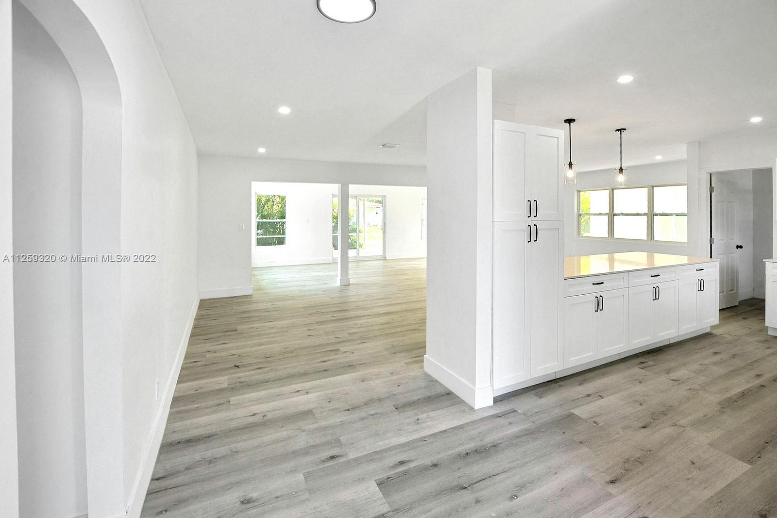 PLANTATION GARDENS - Residential Lease