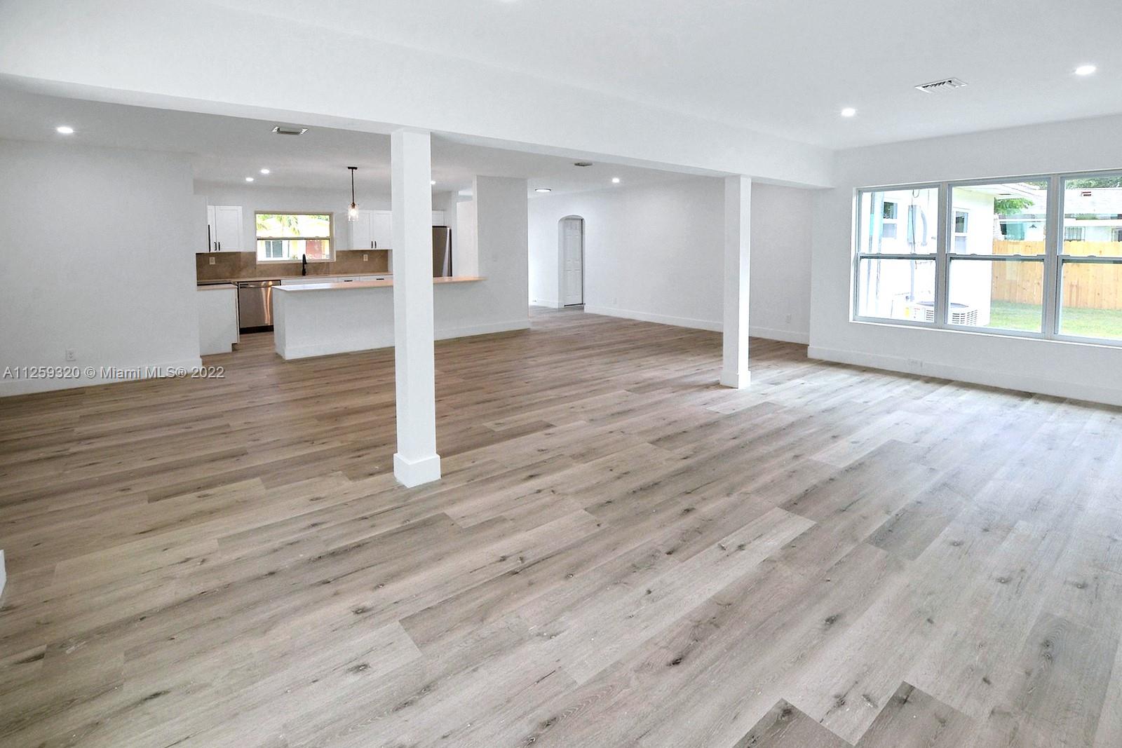 PLANTATION GARDENS - Residential Lease