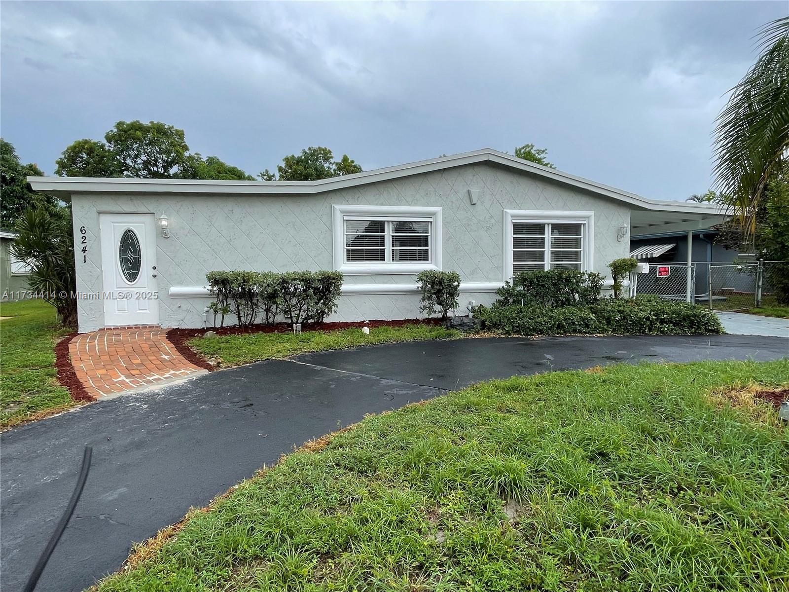 Property for Sale at Address Not Disclosed, Sunrise, Miami-Dade County, Florida - Bedrooms: 3 
Bathrooms: 2  - $450,000