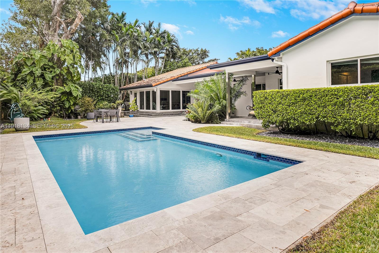 BAY HEIGHTS - Residential