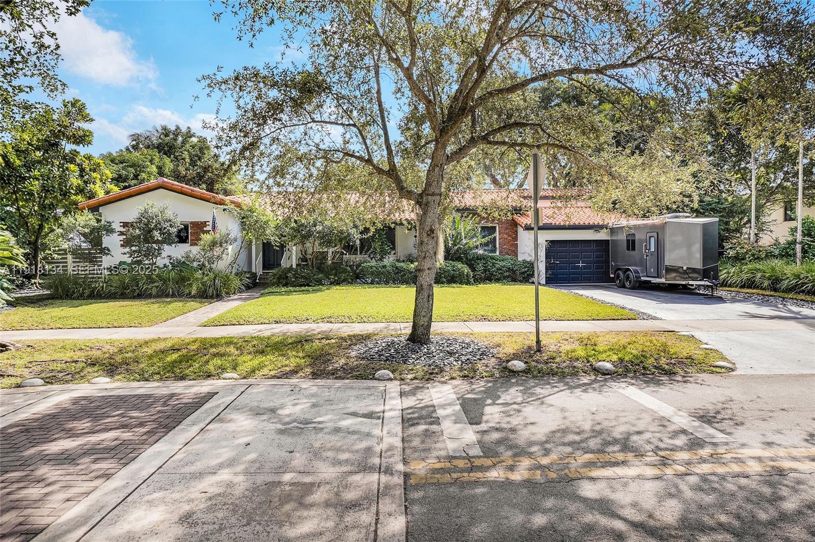 BAY HEIGHTS - Residential