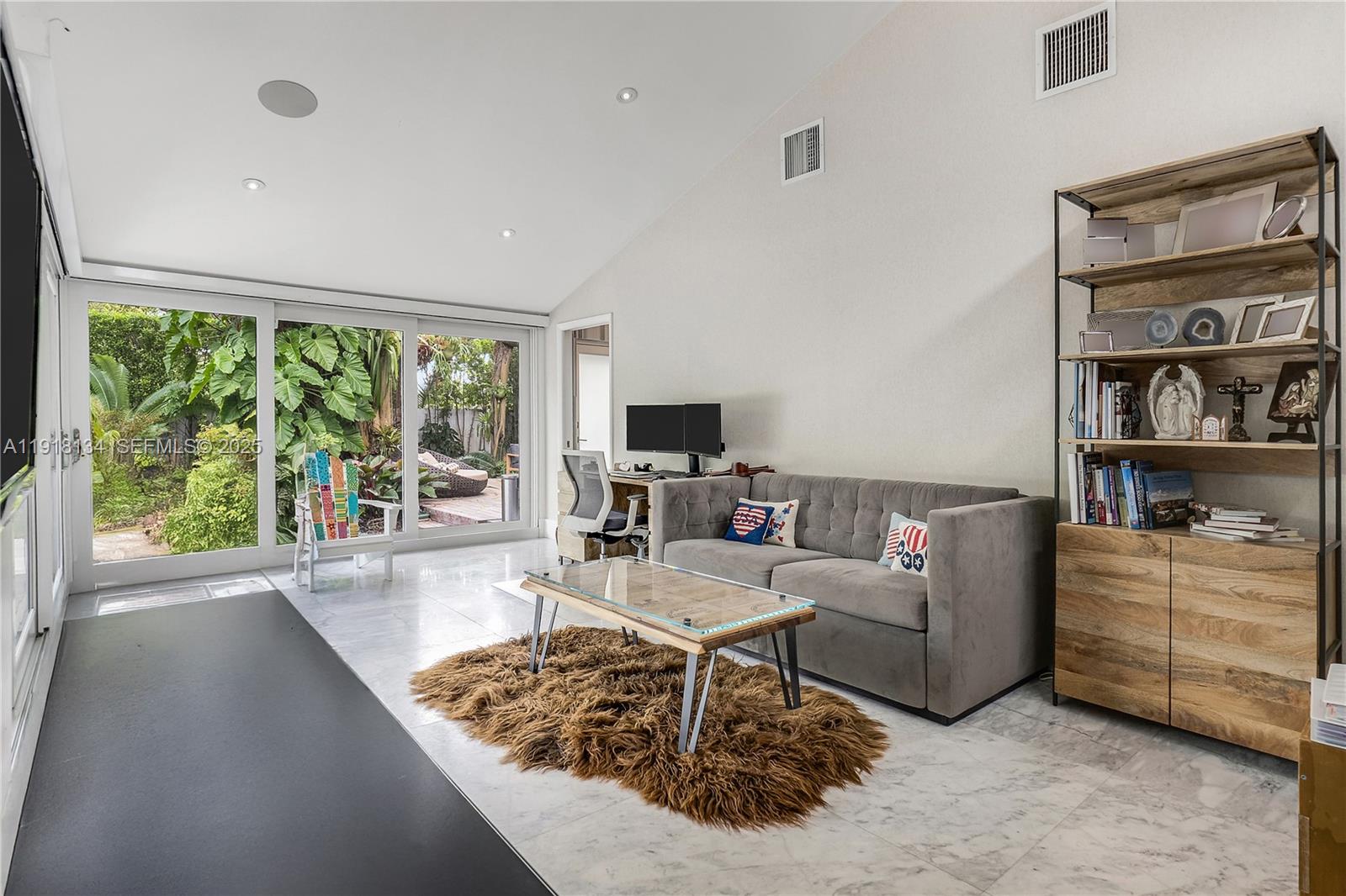 BAY HEIGHTS - Residential