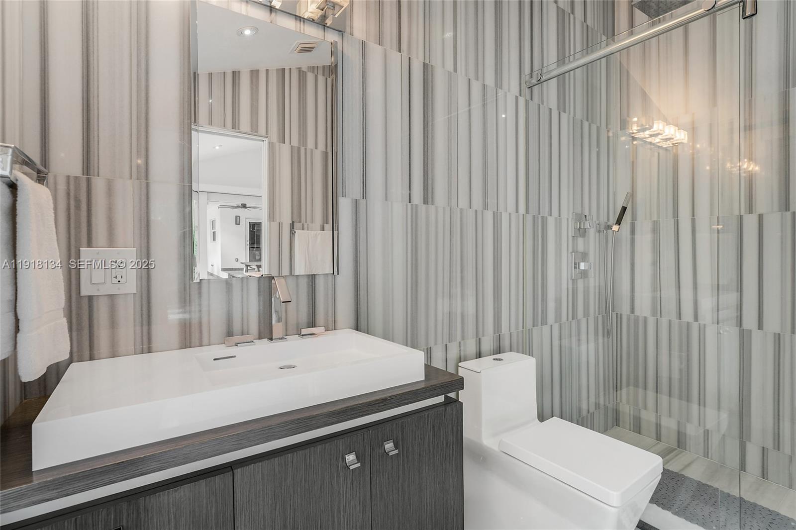 BAY HEIGHTS - Residential