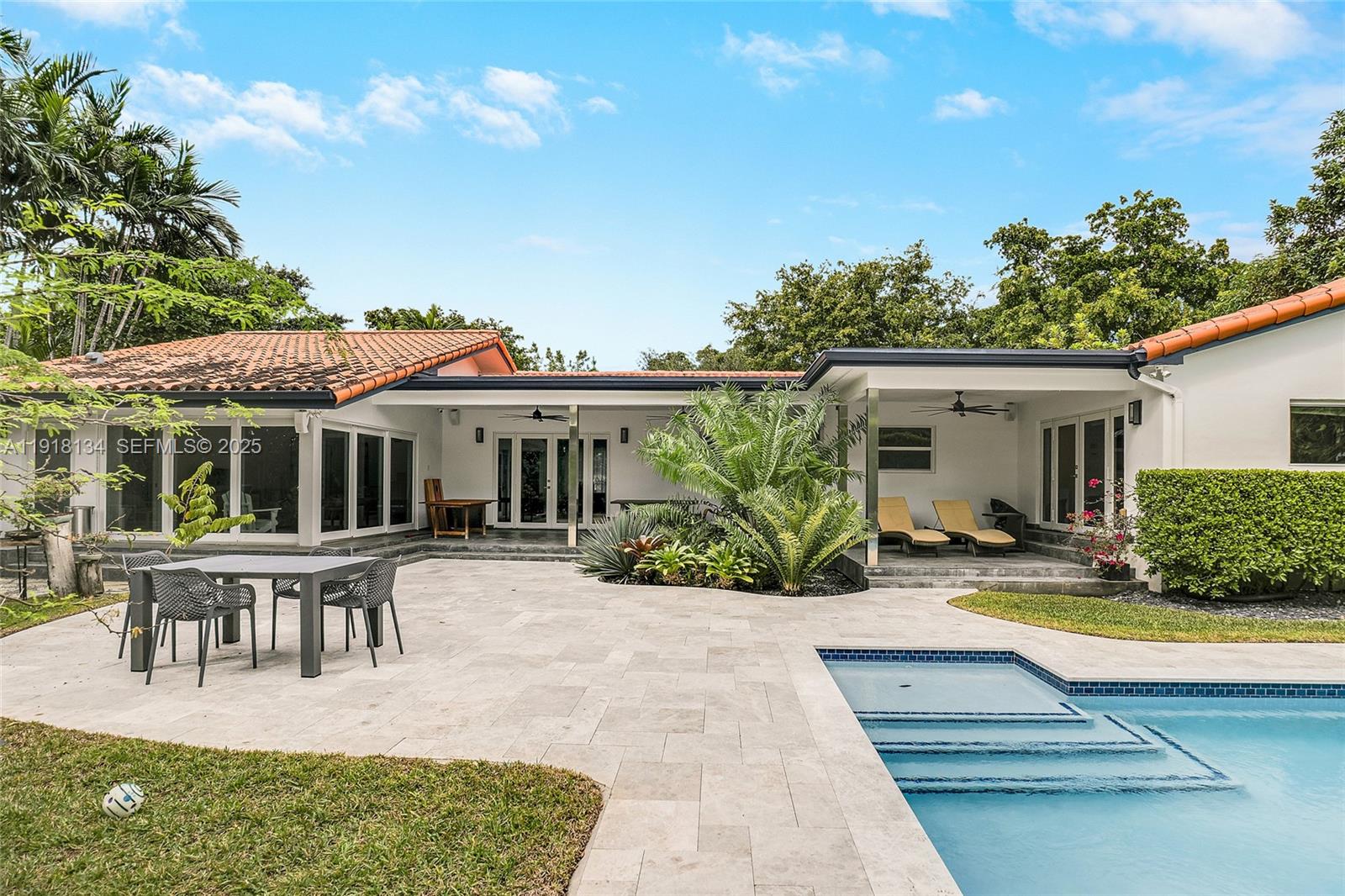 BAY HEIGHTS - Residential