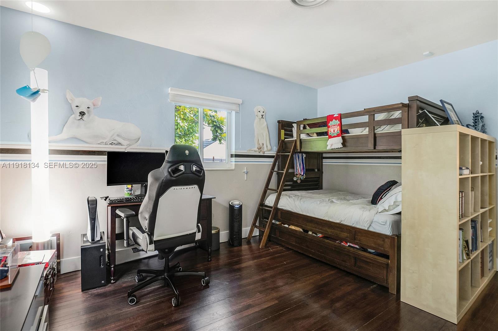 BAY HEIGHTS - Residential