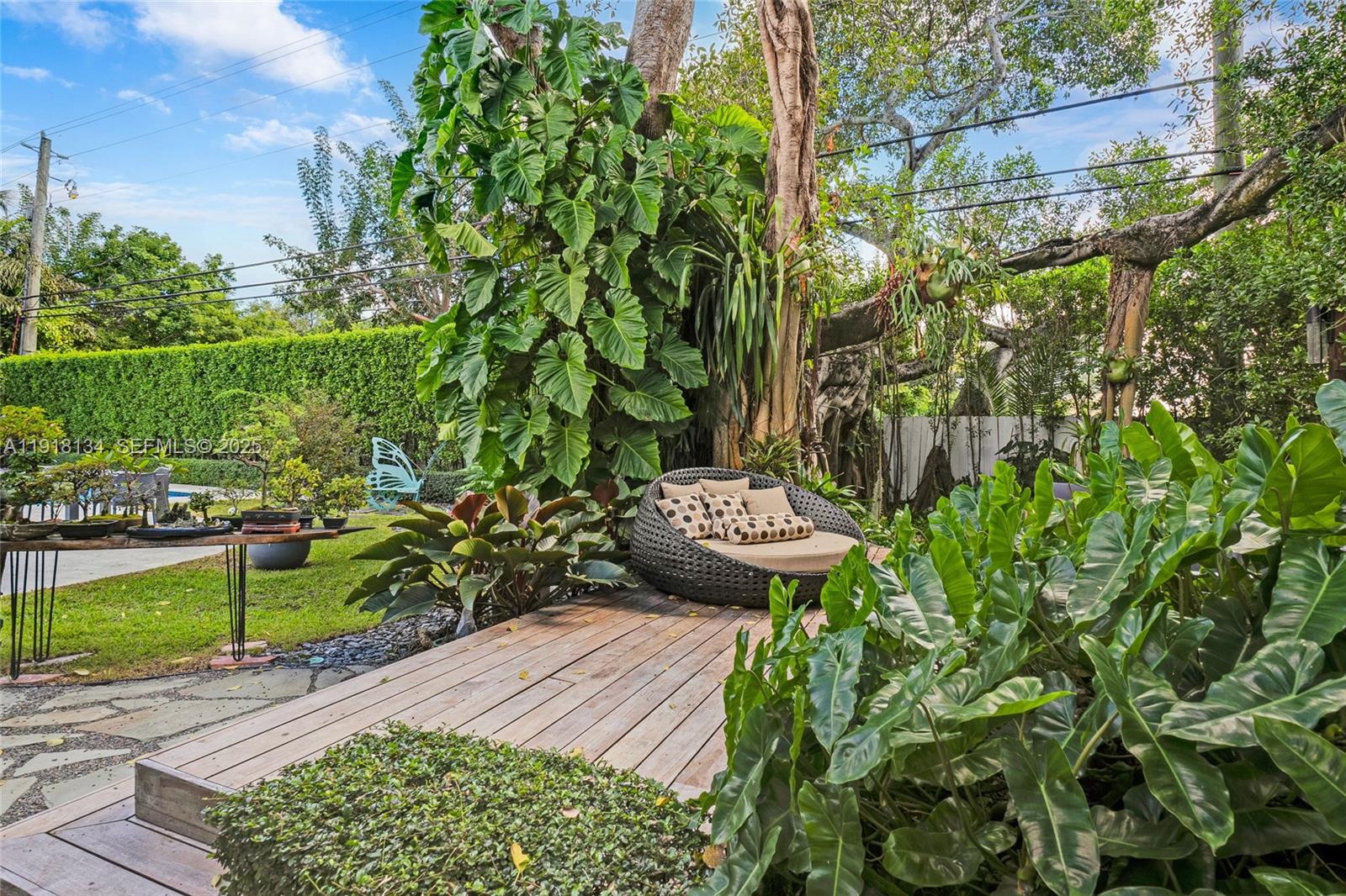 BAY HEIGHTS - Residential