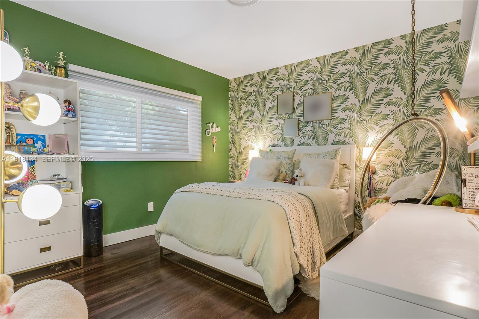 BAY HEIGHTS - Residential