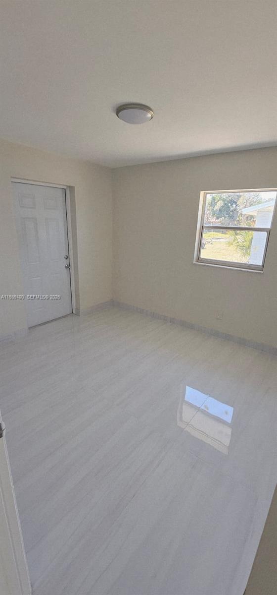 WHISPERING PALMS UNIT 5 - Residential Lease