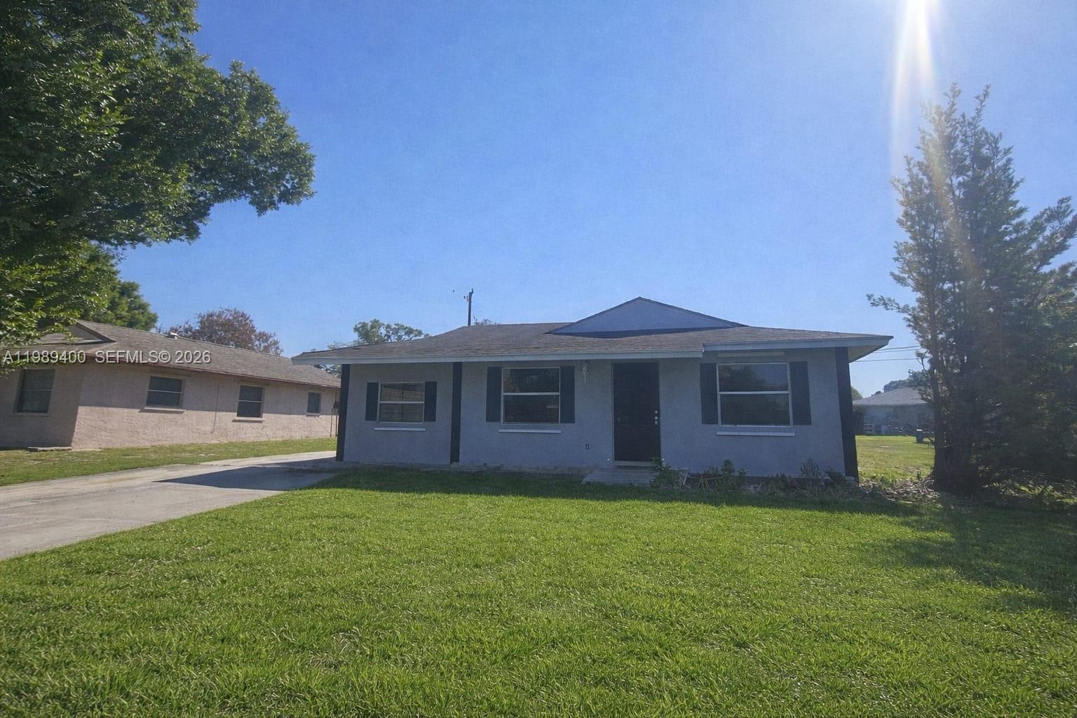 WHISPERING PALMS UNIT 5 - Residential Lease