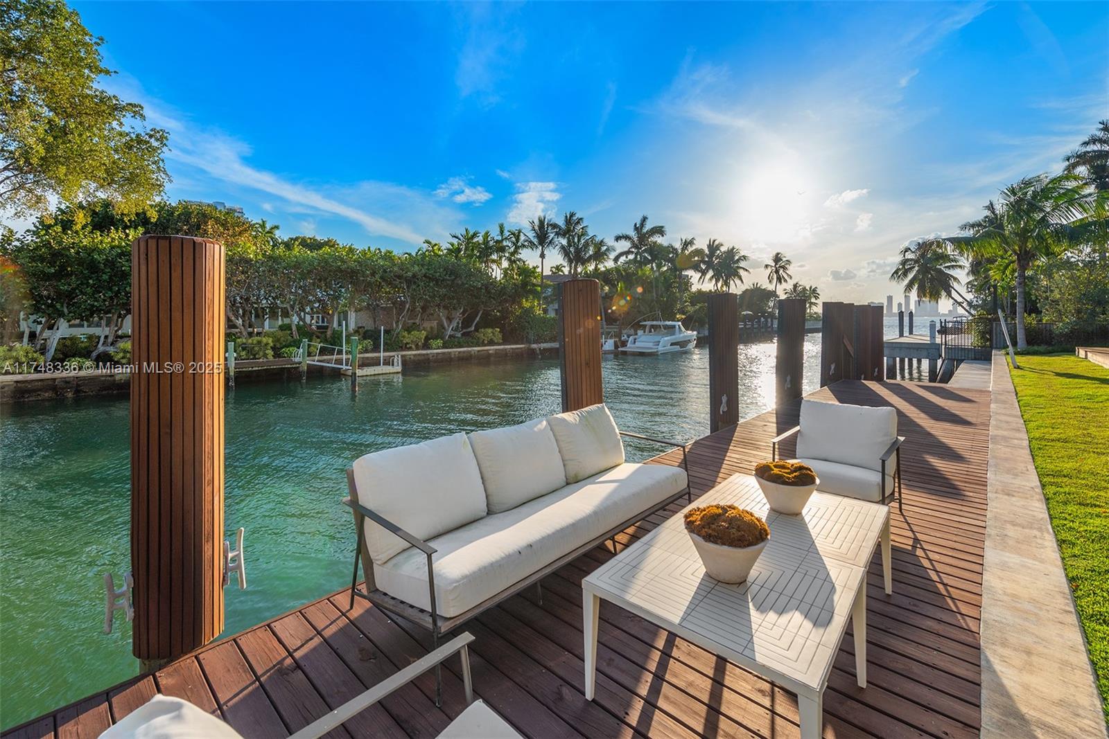 SUNSET ISLANDS-ISLAND NO - Residential