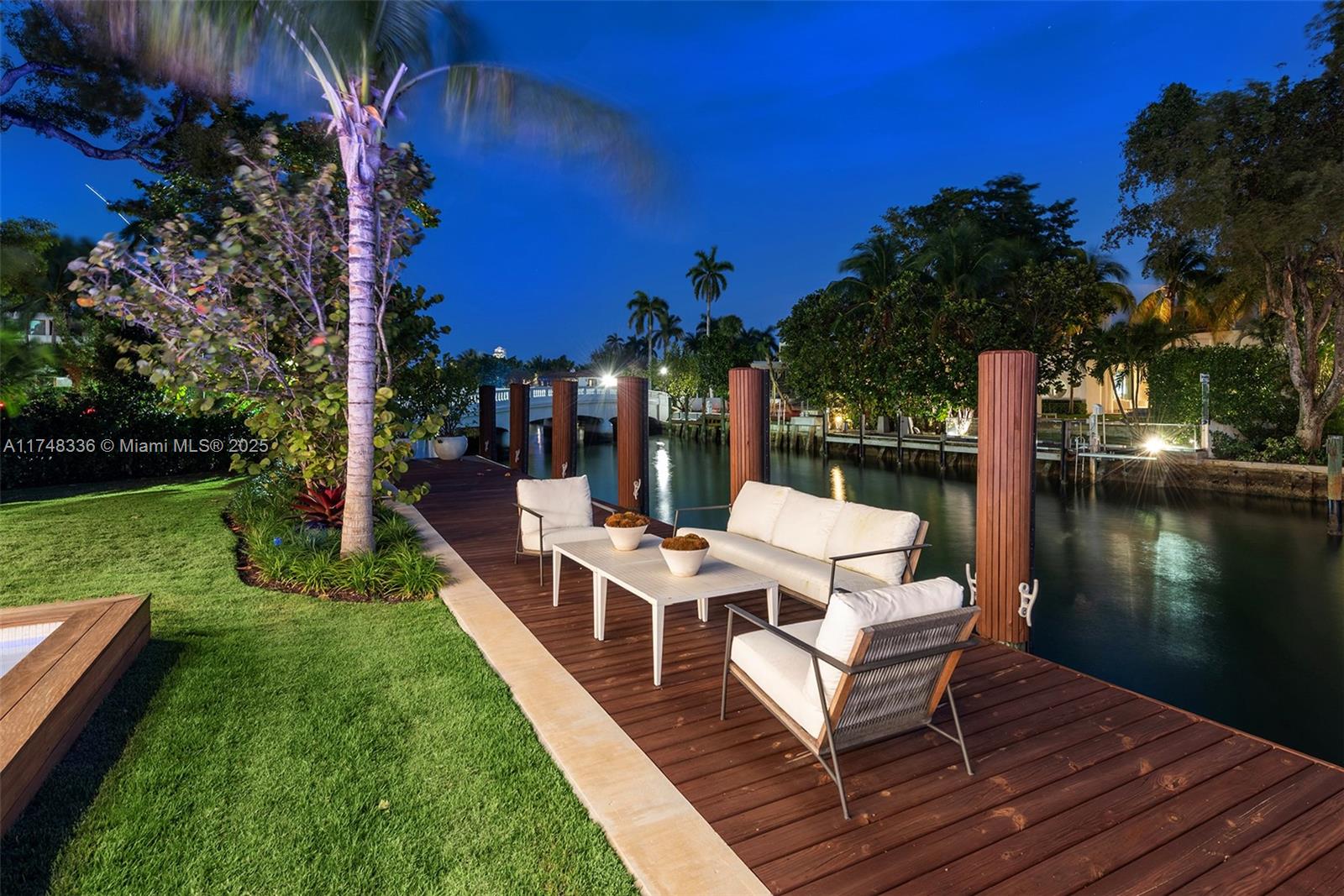 SUNSET ISLANDS-ISLAND NO - Residential