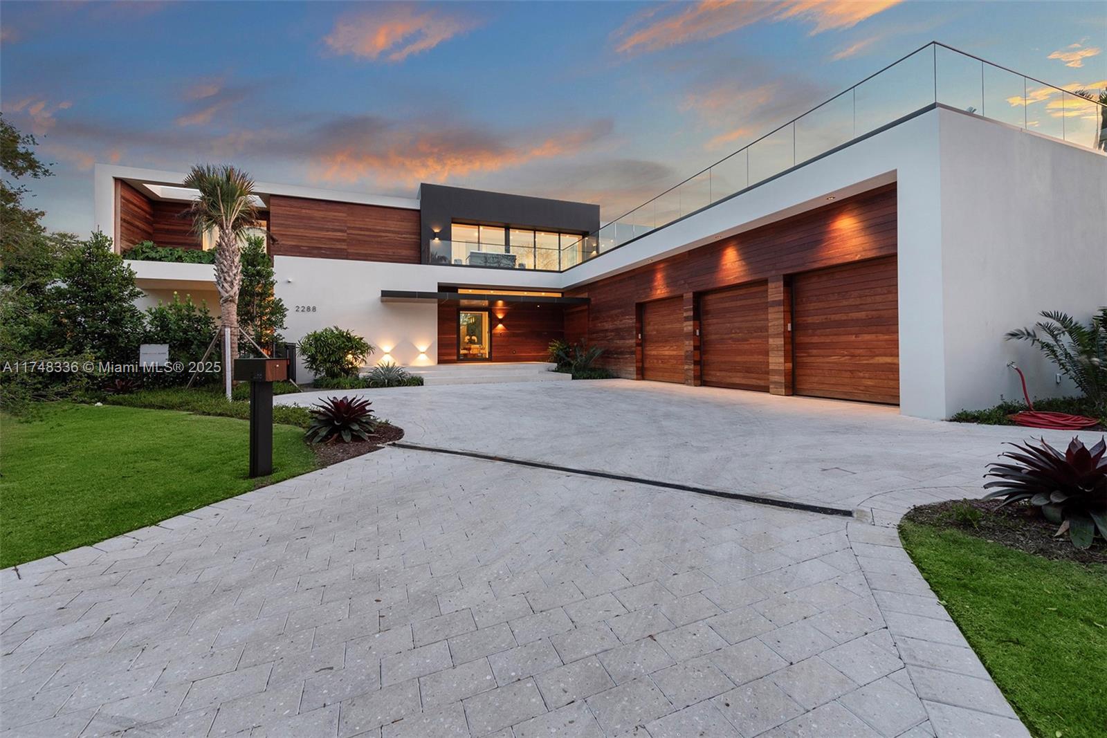 2288 Sunset Dr
