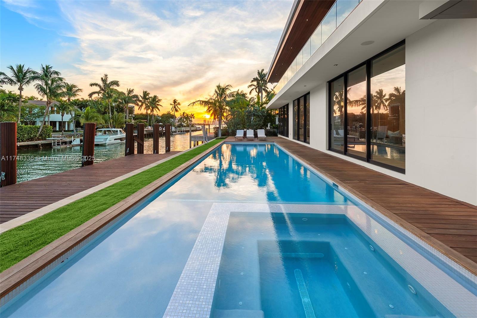 SUNSET ISLANDS-ISLAND NO - Residential
