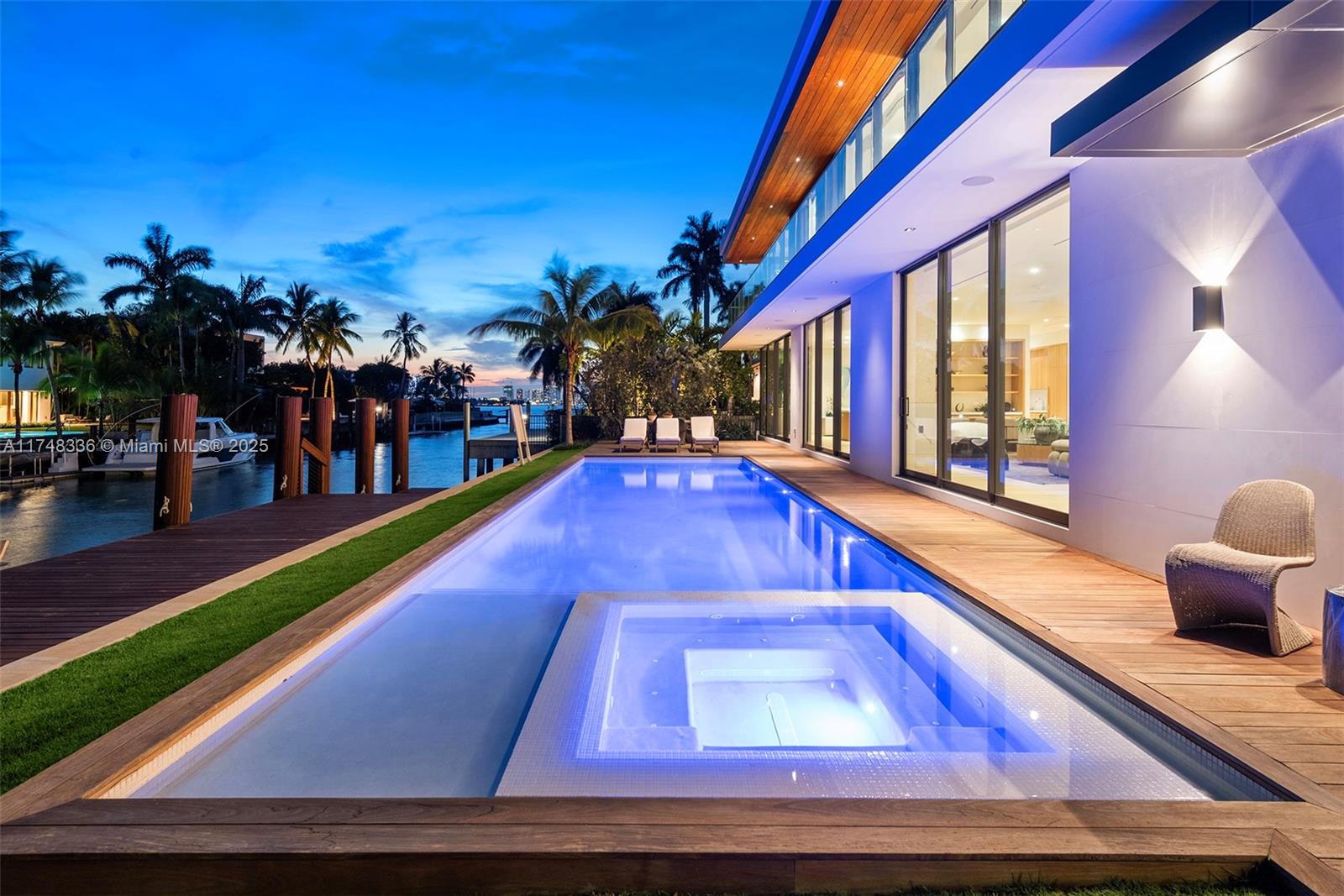 SUNSET ISLANDS-ISLAND NO - Residential