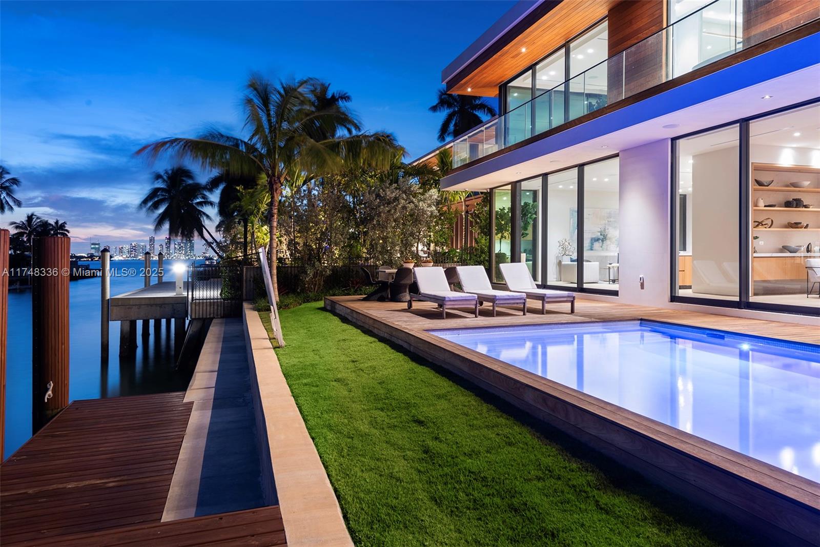SUNSET ISLANDS-ISLAND NO - Residential