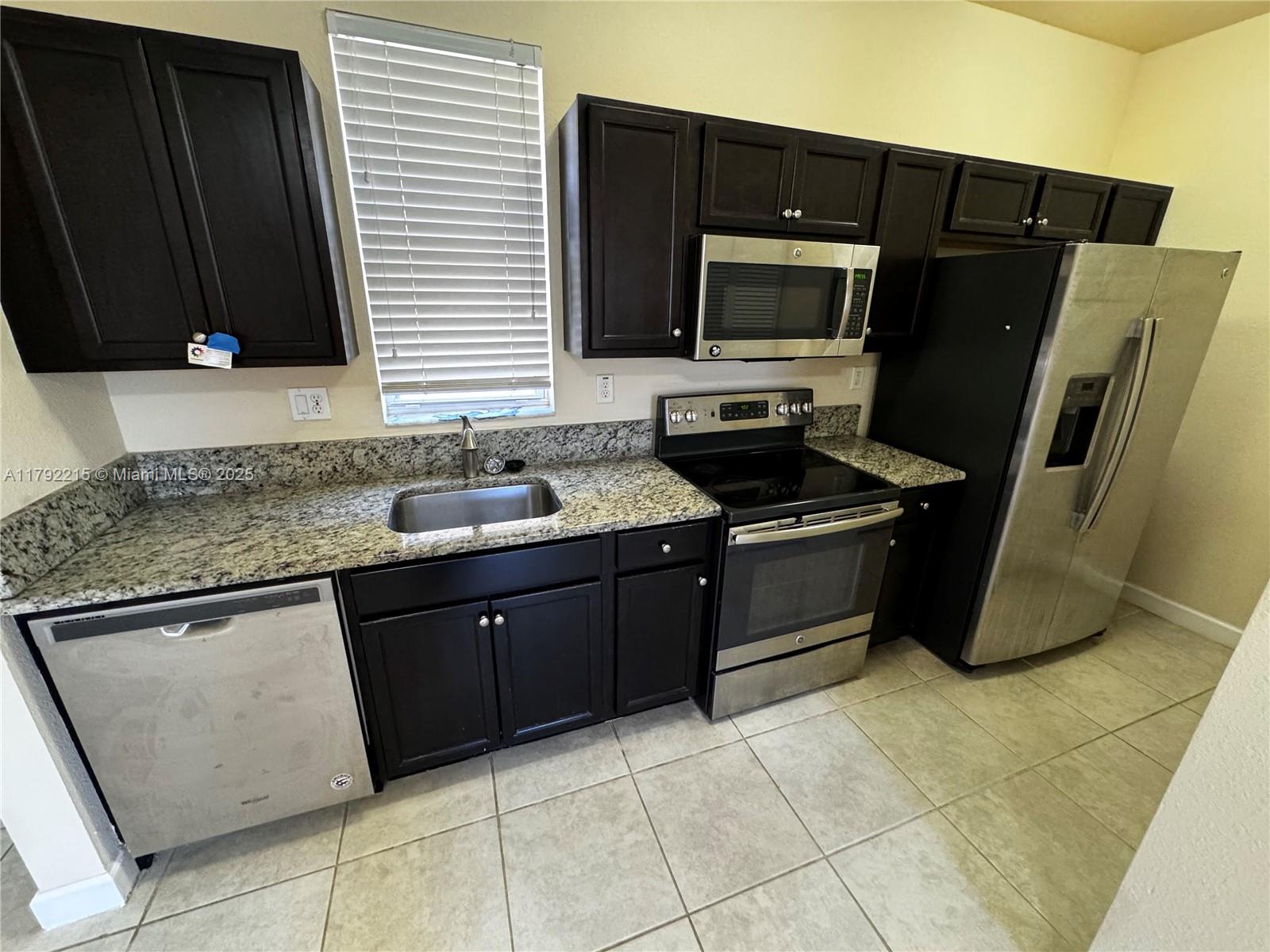 17087 Sw 96th St Studio, Miami, Broward County, Florida - 1 Bathrooms - 
