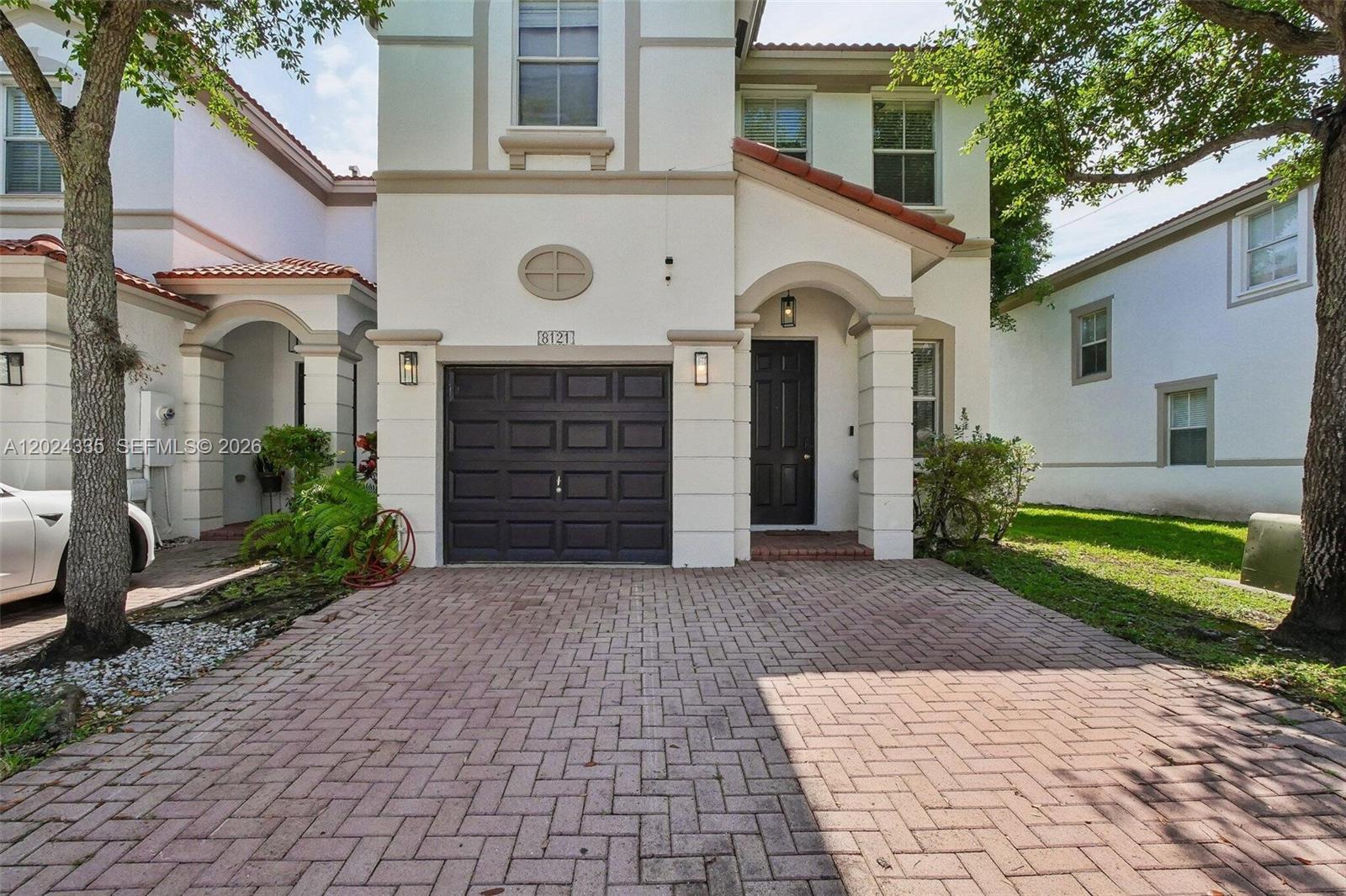 ISLANDS AT DORAL 1ST ADDN - Residential