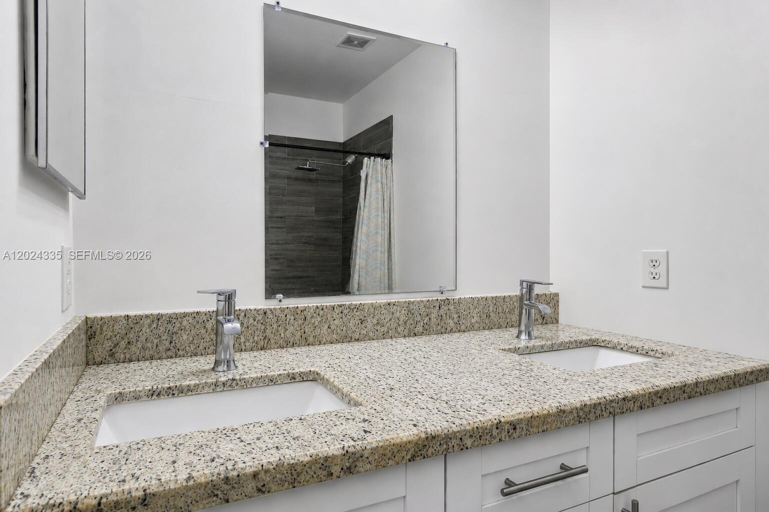 ISLANDS AT DORAL 1ST ADDN - Residential