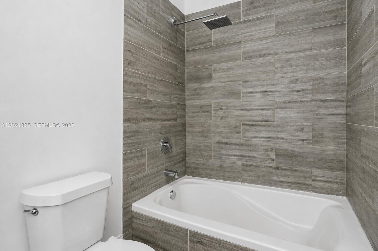 ISLANDS AT DORAL 1ST ADDN - Residential