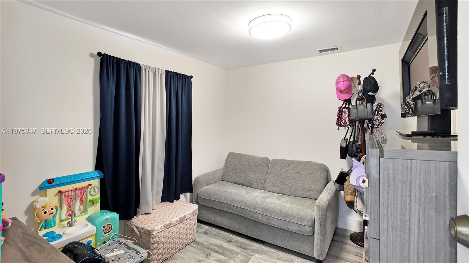 SUN-TAN VILLAGE SEC 1 - Residential