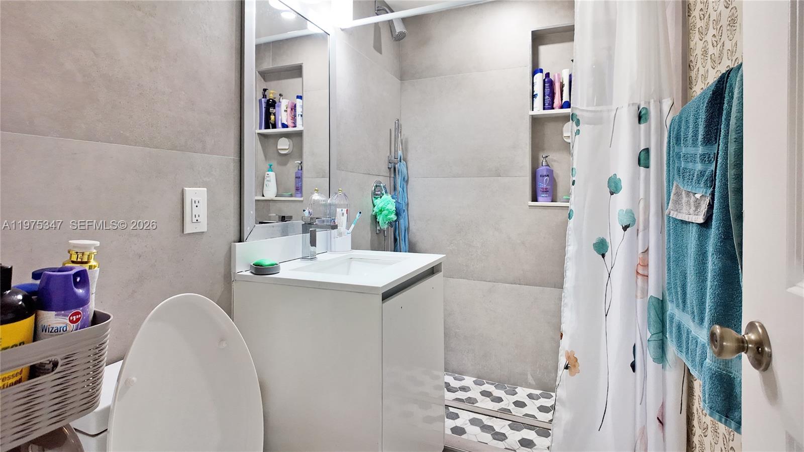 SUN-TAN VILLAGE SEC 1 - Residential