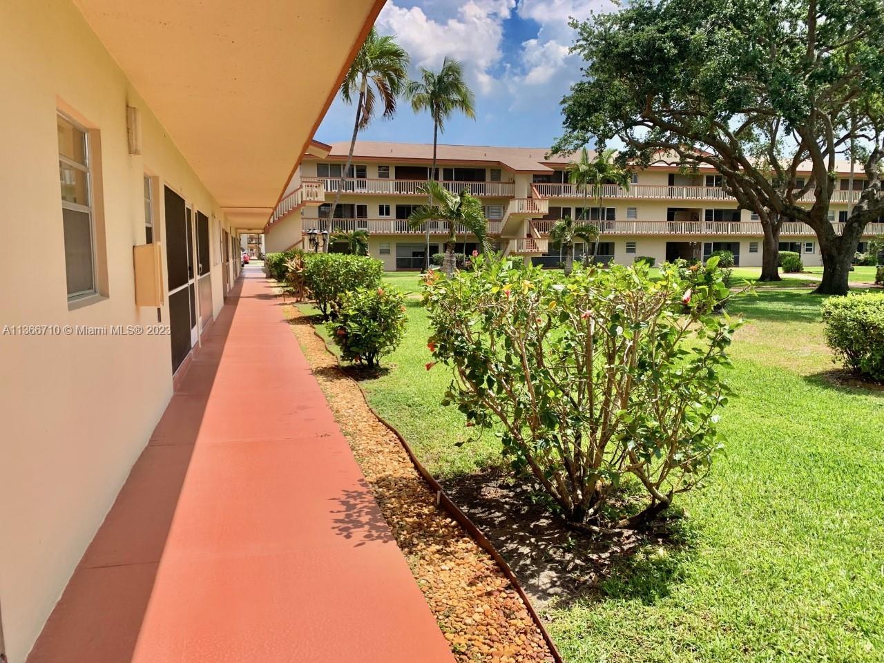 BEVERLY HILLS CONDO NUMBE - Residential