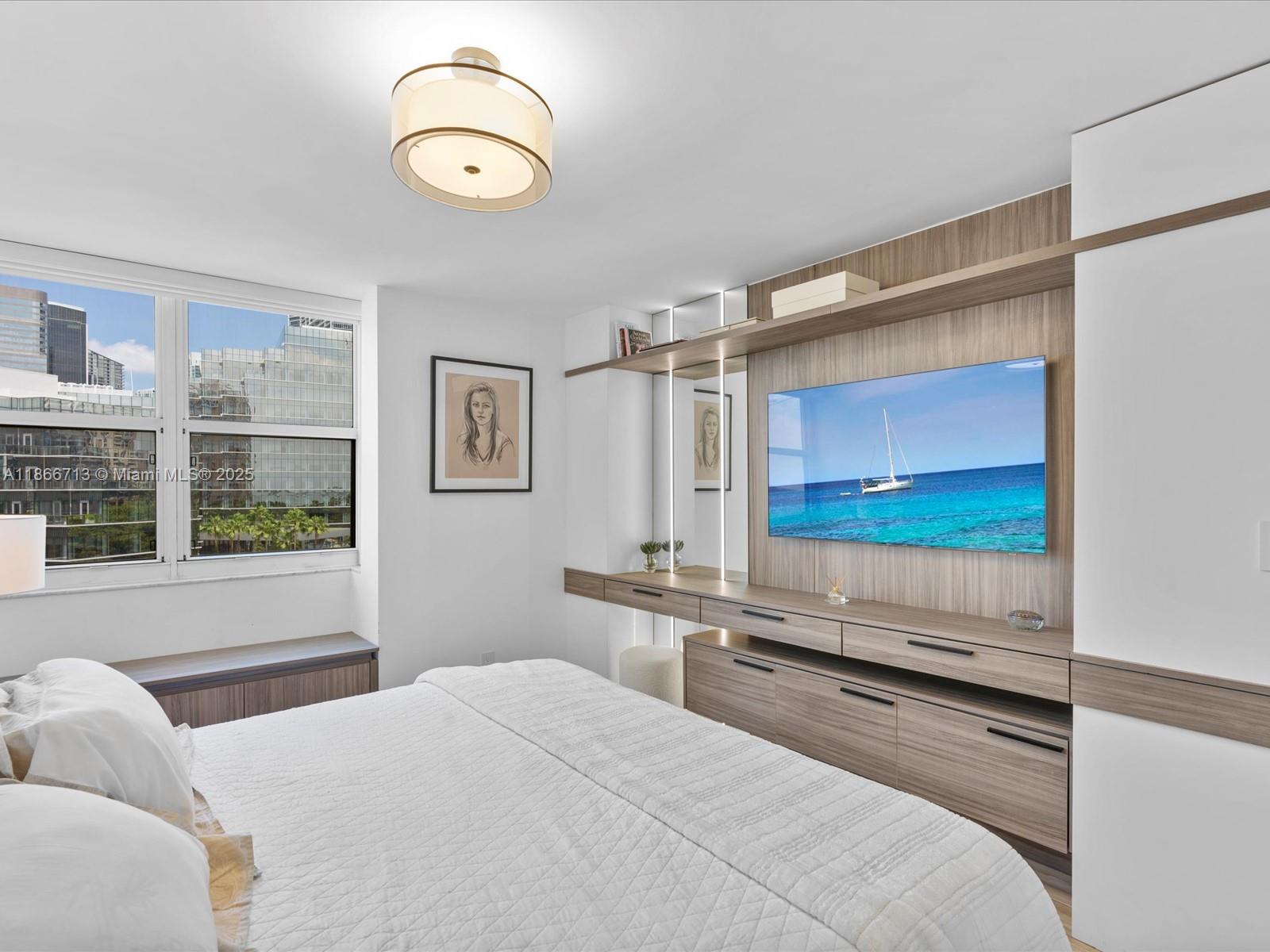 ISOLA CONDO - Residential