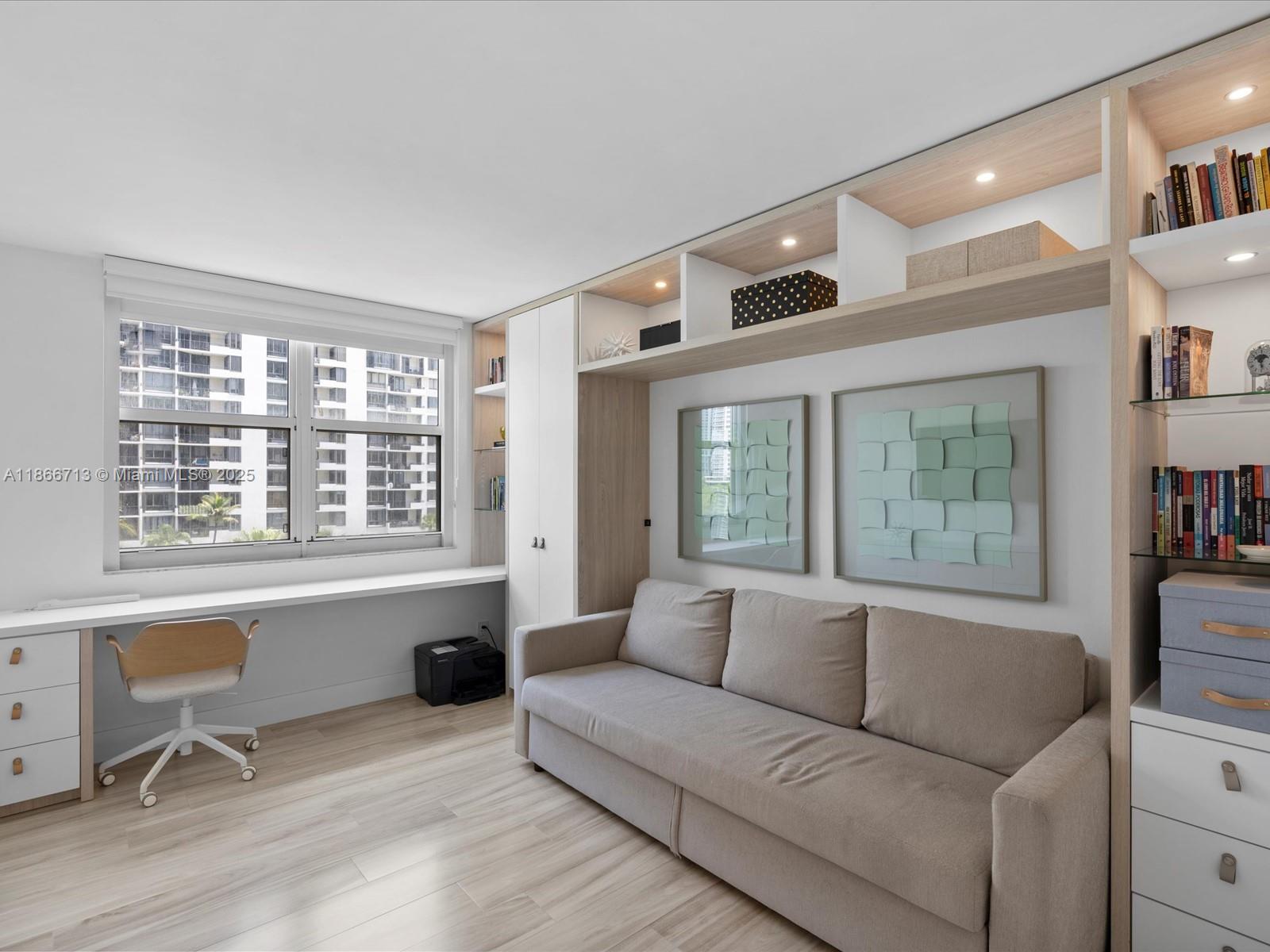 ISOLA CONDO - Residential