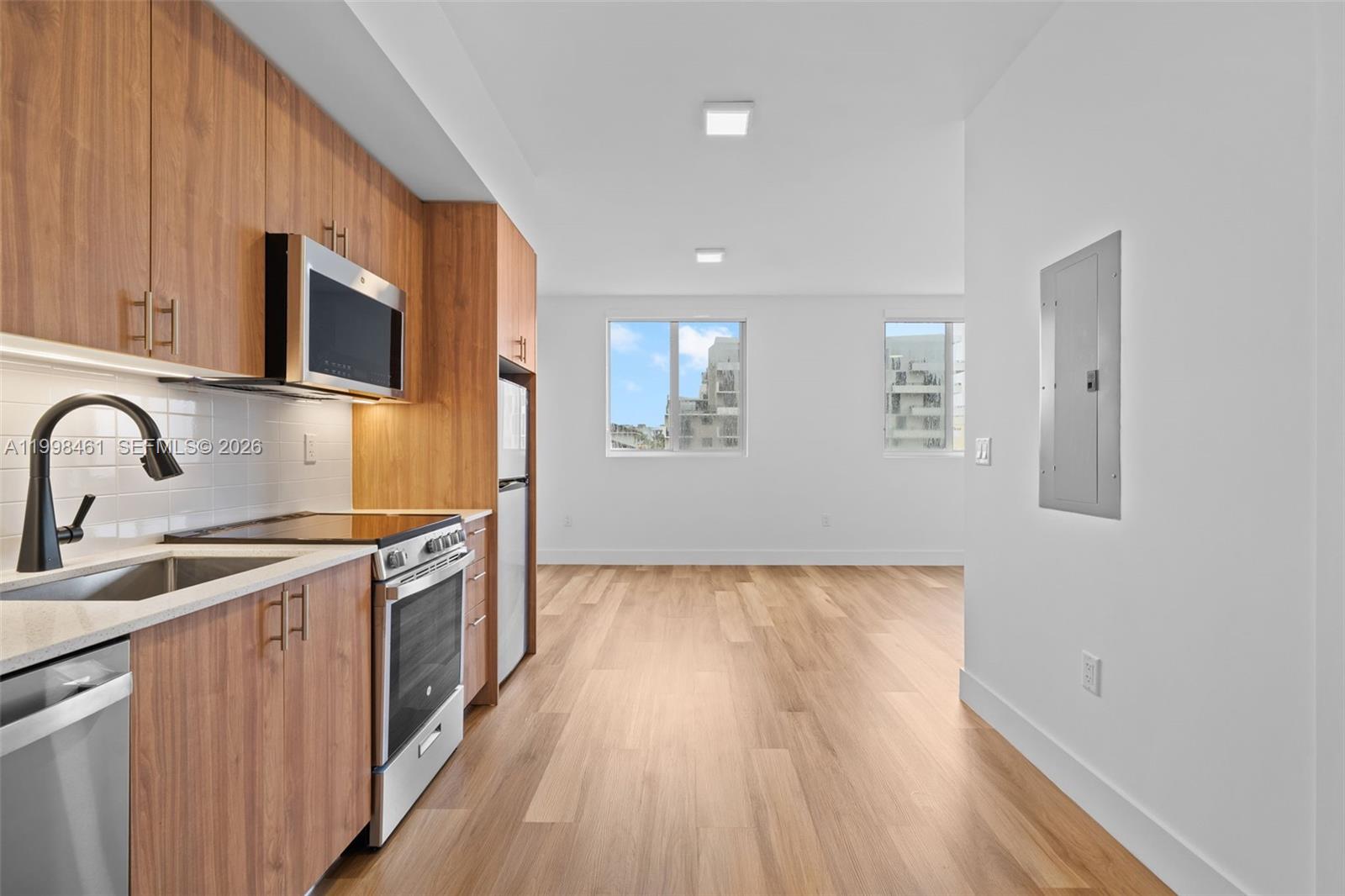 SIX50 MIAMI - Residential Lease
