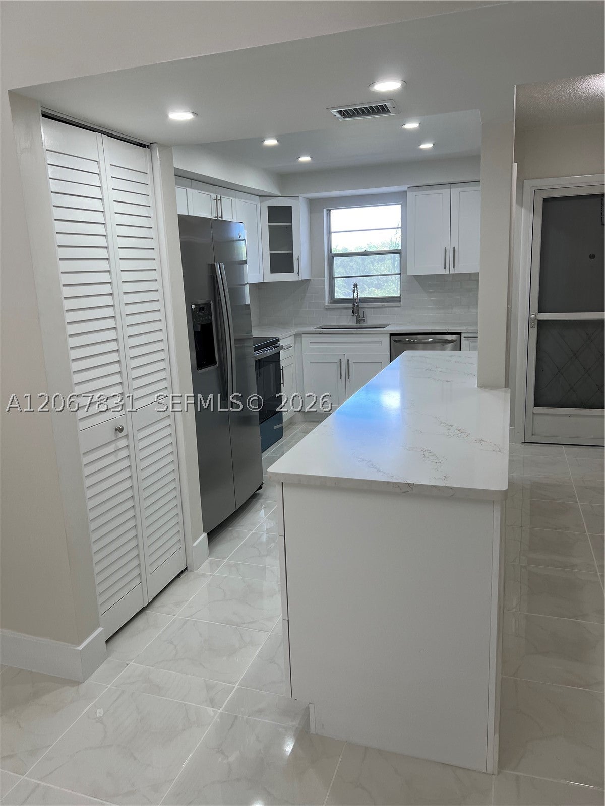 5900 NW 44th St 405, Lauderhill FL 33319