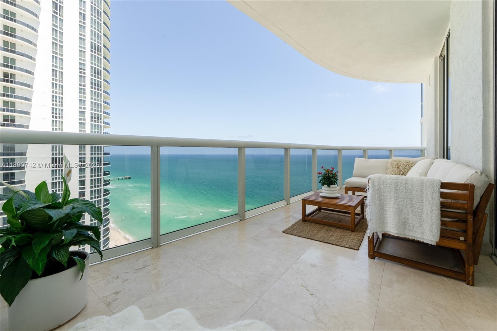 TDR TOWER II CONDO - Residential