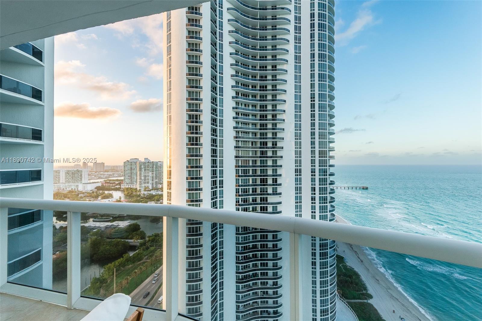 TDR TOWER II CONDO - Residential