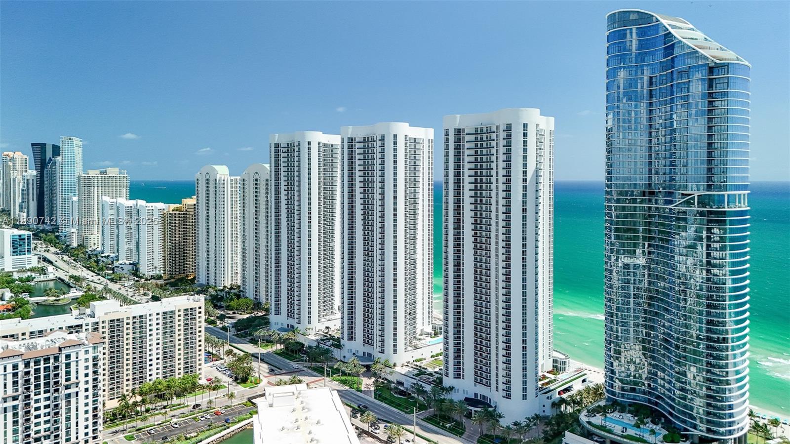 TDR TOWER II CONDO - Residential