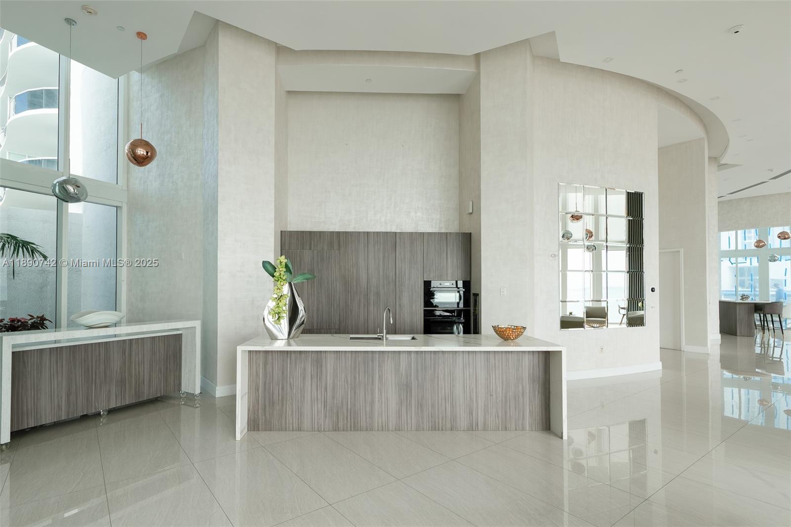 TDR TOWER II CONDO - Residential