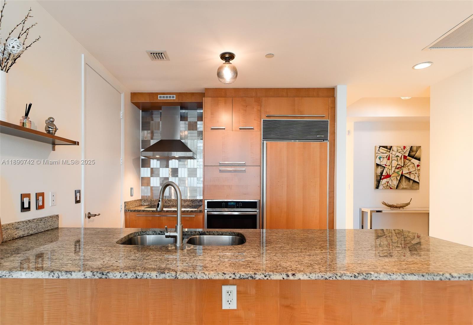 TDR TOWER II CONDO - Residential